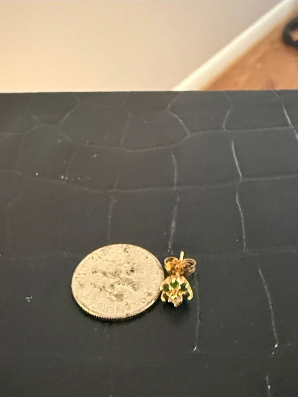 Vintage 14K Yellow Gold Natural Emerald & Diamond Flower Cluster Stud Earrings